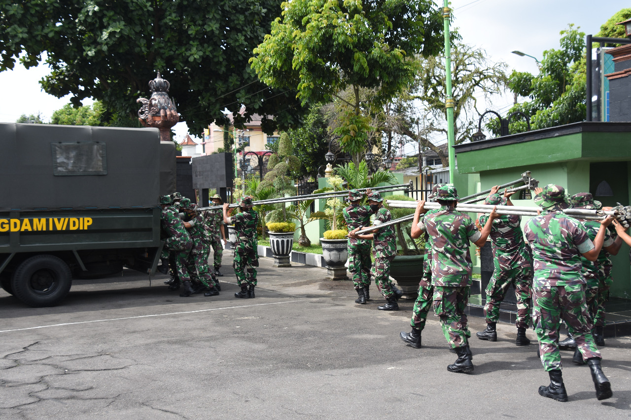 Peringati Hari Kesiapsiagaan Bencana Nasional, Prajurit Korem 073/MKT Gelar Latihan 